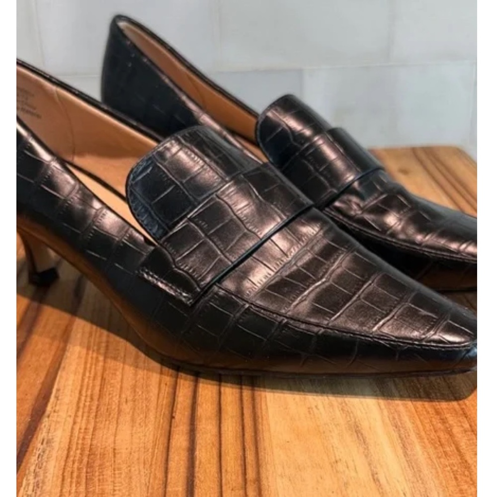 Journee Collection Black Croc-Embossed Pointed Kitten Heel Loafers